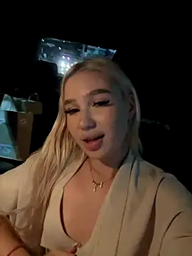 Snapshot of Kiss_Avrora_ chatting on September 14, 5:46 pm Kiss Avrora  online show from September 14, 5:46 pm