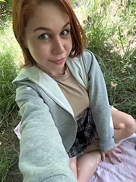 Snapshot of RosieSecret chatting on June 8, 8:04 am RosieSecret online show from June 8, 8:04 am