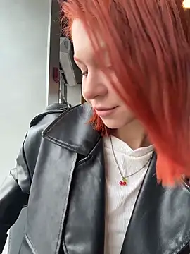 Snapshot of RosieSecret chatting on May 12, 7:05 am RosieSecret online show from May 12, 7:05 am
