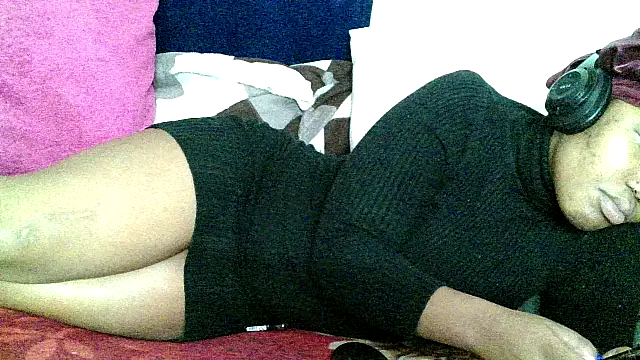 BUNNYCHOWX28 online show from January 10, 5:52 pm