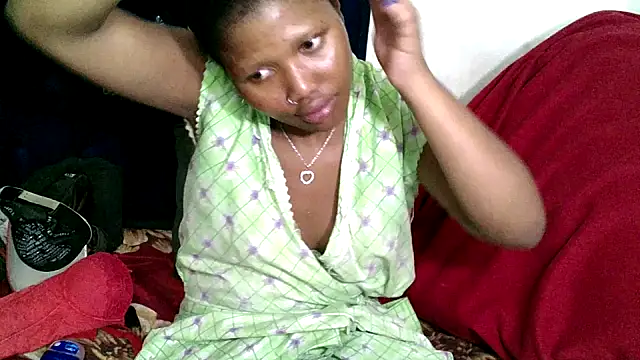 BUNNYCHOWX28 online show from January 7, 6:24 pm