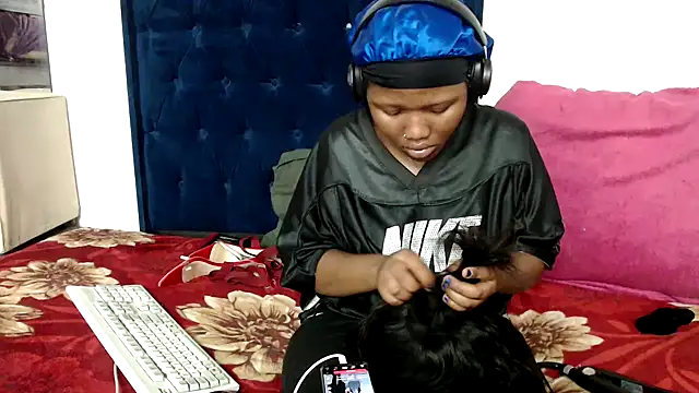 BUNNYCHOWX28 online show from January 12, 8:47 pm