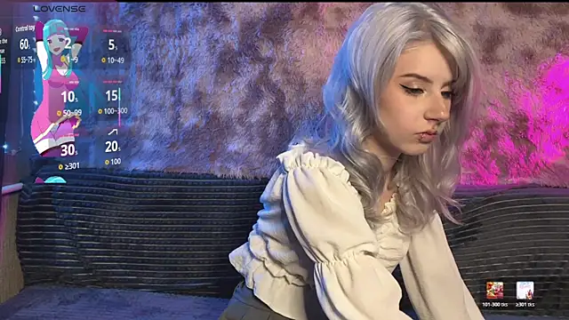 snowy lisa online show from April 4, 3:07 pm