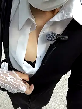 pink-mai online show from March 1, 12:32 am