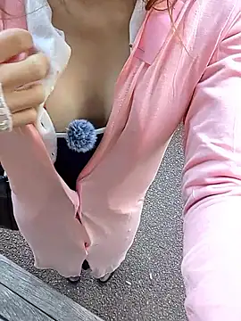 pink-mai online show from March 15, 12:39 am