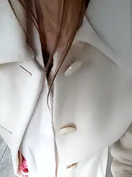 pink-mai online show from February 11, 1:05 am