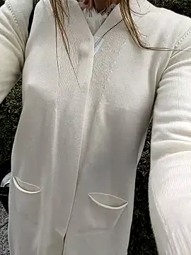 pink-mai online show from December 20, 12:35 am