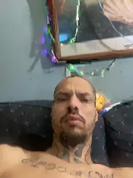 ColDreaMZz93 online show from April 7, 8:21 pm