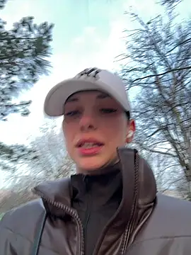 EllyLynn online show from March 3, 5:03 am