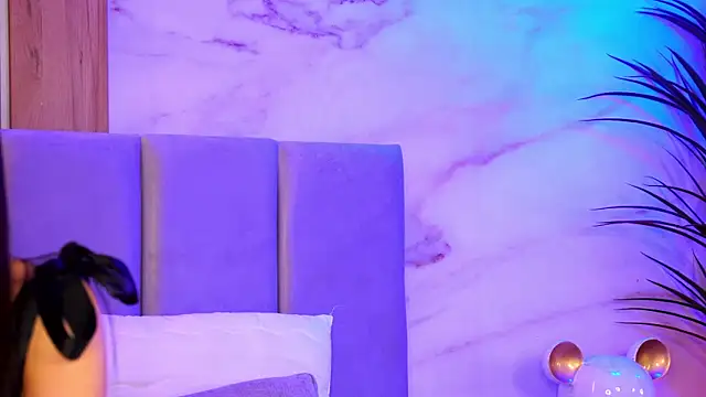 EllyLynn online show from December 21, 9:04 pm