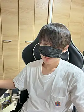 jiji9253 online show from June 7, 12:32 pm