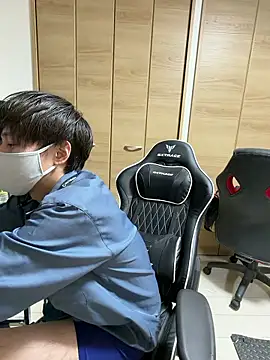 jiji9253 online show from April 12, 1:14 pm