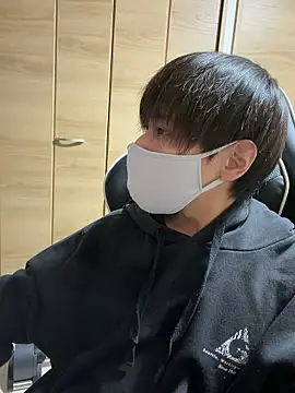 jiji9253 online show from March 15, 12:56 pm