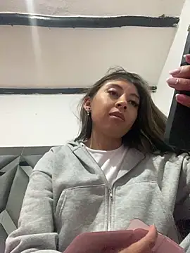 Sara-cooper2 online show from March 12, 5:50 pm