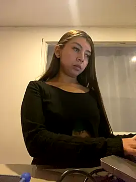 Sara-cooper2 online show from November 27, 6:30 pm