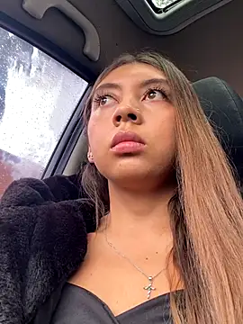 Sara-cooper2 online show from November 6, 2:10 pm