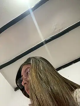 Sara-cooper2 online show from June 27, 3:34 am