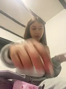 Sara-cooper2 online show from February 9, 3:59 am