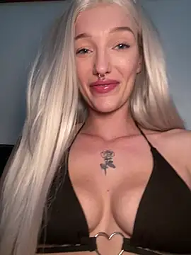 lovecassyrose online show from July 3, 7:59 am