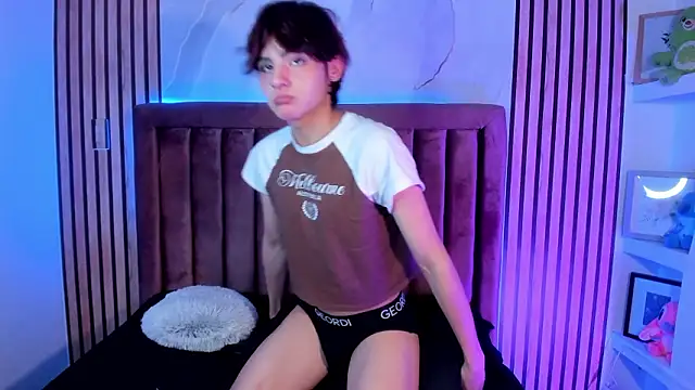 MathiasGreen  online show from March 16, 9:17 pm