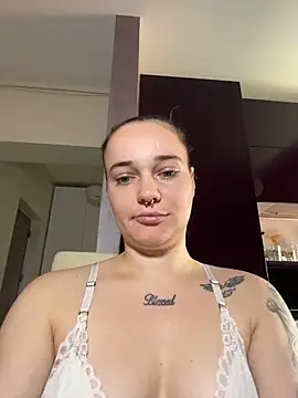 Snapshot of Baby_Eva23 chatting on May 18, 12:10 pm Baby Eva23 online show from May 18, 12:10 pm