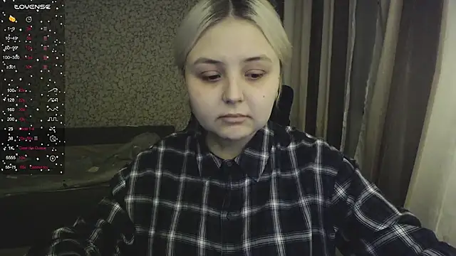 Snapshot of vendymories chatting on November 22, 3:05 am vendymories online show from November 22, 3:05 am