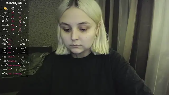 Snapshot of vendymories chatting on October 28, 12:11 am vendymories online show from October 28, 12:11 am