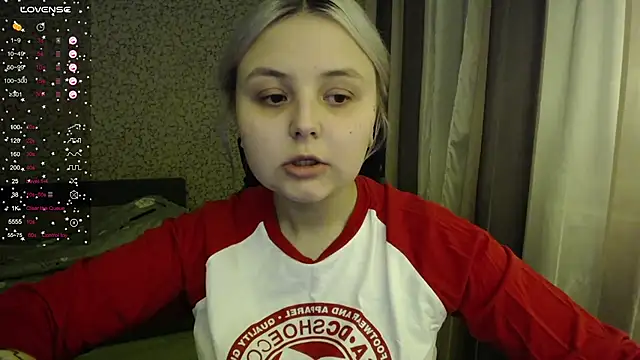 Snapshot of vendymories chatting on November 12, 2:37 am vendymories online show from November 12, 2:37 am