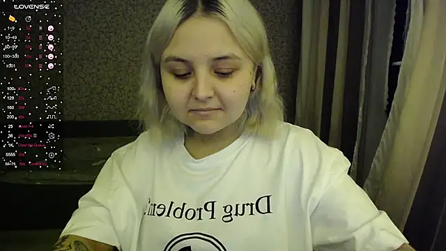 Snapshot of vendymories chatting on November 21, 1:48 am vendymories online show from November 21, 1:48 am