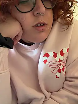 chiaretta loveit online show from November 6, 2:43 pm