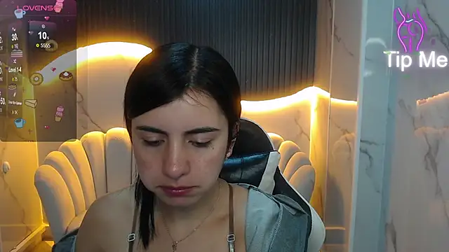 Eilyn love b online show from October 13, 12:51 pm