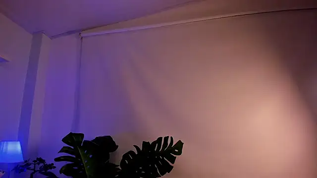 Nicolle Evanss  online show from September 17, 3:52 am