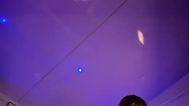 Nicolle Evanss  online show from October 31, 5:15 am