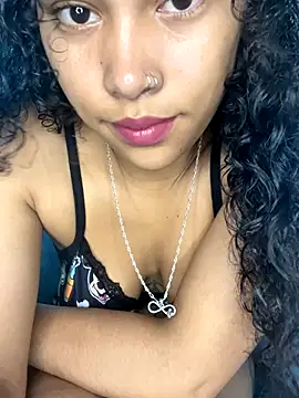 Snapshot of SophieD chatting on December 2, 1:46 pm SophieD online show from December 2, 1:46 pm