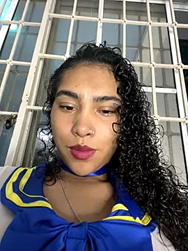 Snapshot of SophieD chatting on November 17, 1:09 am SophieD online show from November 17, 1:09 am