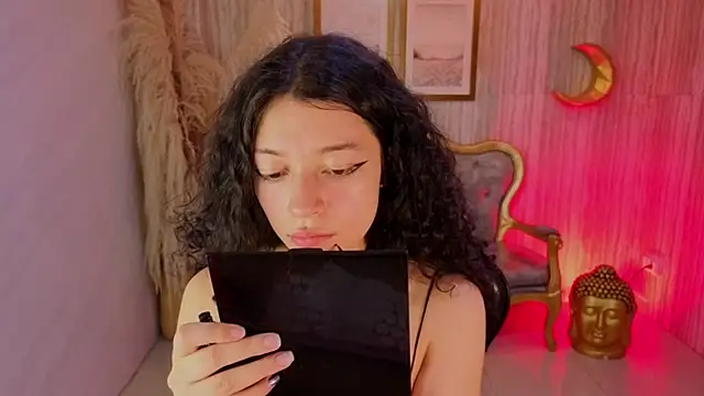 valkiria ardent s online show from May 12, 1:06 pm