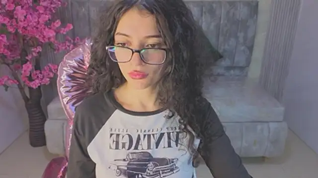 valkiria ardent s online show from February 7, 1:02 am