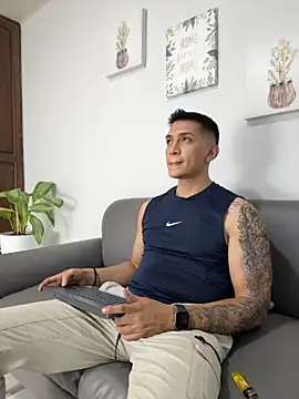 Snapshot of blackbullger_ chatting on September 30, 11:49 am blackbullger online show from September 30, 11:49 am