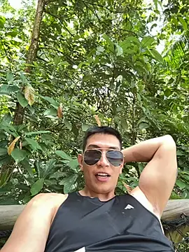 Snapshot of blackbullger_ chatting on October 13, 2:29 pm blackbullger online show from October 13, 2:29 pm