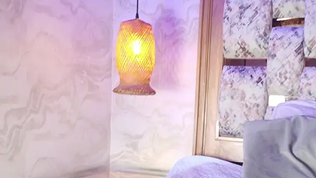 julyana mendez online show from November 12, 7:29 pm