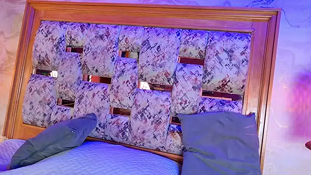 julyana mendez online show from October 20, 7:25 pm