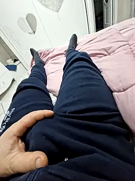 Snapshot of Monella52 chatting on February 11, 11:21 am Monella52 online show from February 11, 11:21 am