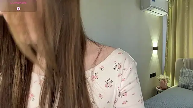 NguyetHankey online show from March 31, 6:15 am