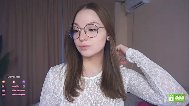 Snapshot of NguyetHankey chatting on September 8, 3:44 pm NguyetHankey online show from September 8, 3:44 pm