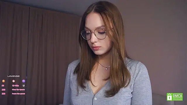 Snapshot of NguyetHankey chatting on September 19, 3:38 pm NguyetHankey online show from September 19, 3:38 pm