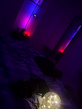 Trippgetsfucked online show from December 18, 8:30 am