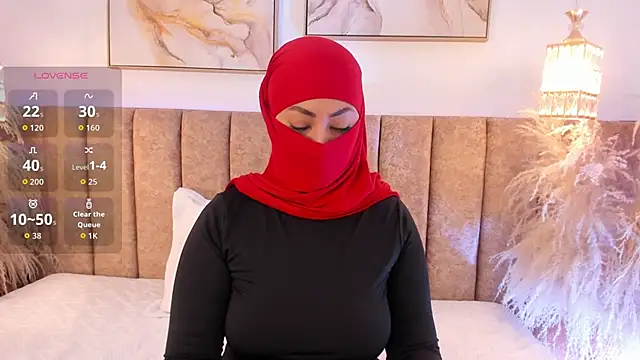 Snapshot of azza__ chatting on November 21, 12:04 pm azza online show from November 21, 12:04 pm