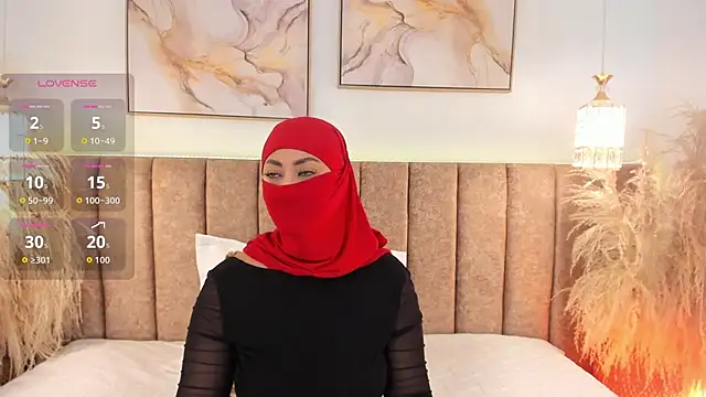 Snapshot of azza__ chatting on November 7, 12:31 pm azza online show from November 7, 12:31 pm