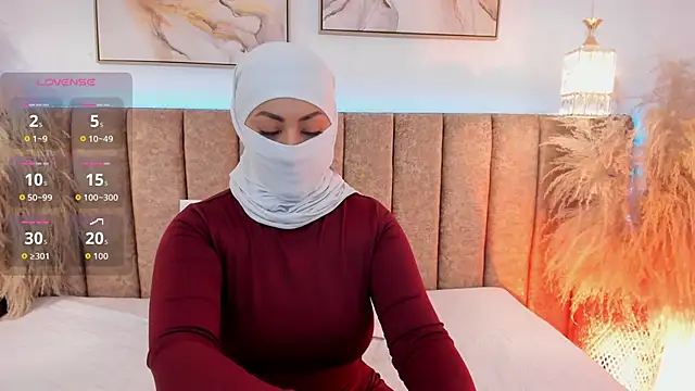 Snapshot of azza__ chatting on November 4, 11:58 am azza online show from November 4, 11:58 am