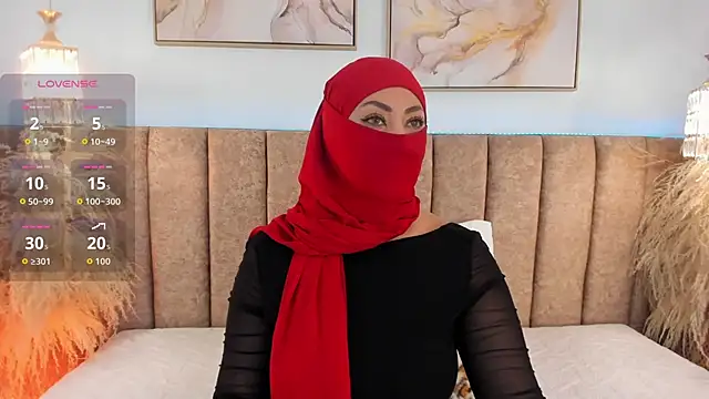 Snapshot of azza__ chatting on November 24, 12:05 pm azza online show from November 24, 12:05 pm